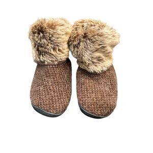 Isotonor brown ankle sweater boots slippers with faux fur. Women’s 9.5-10.